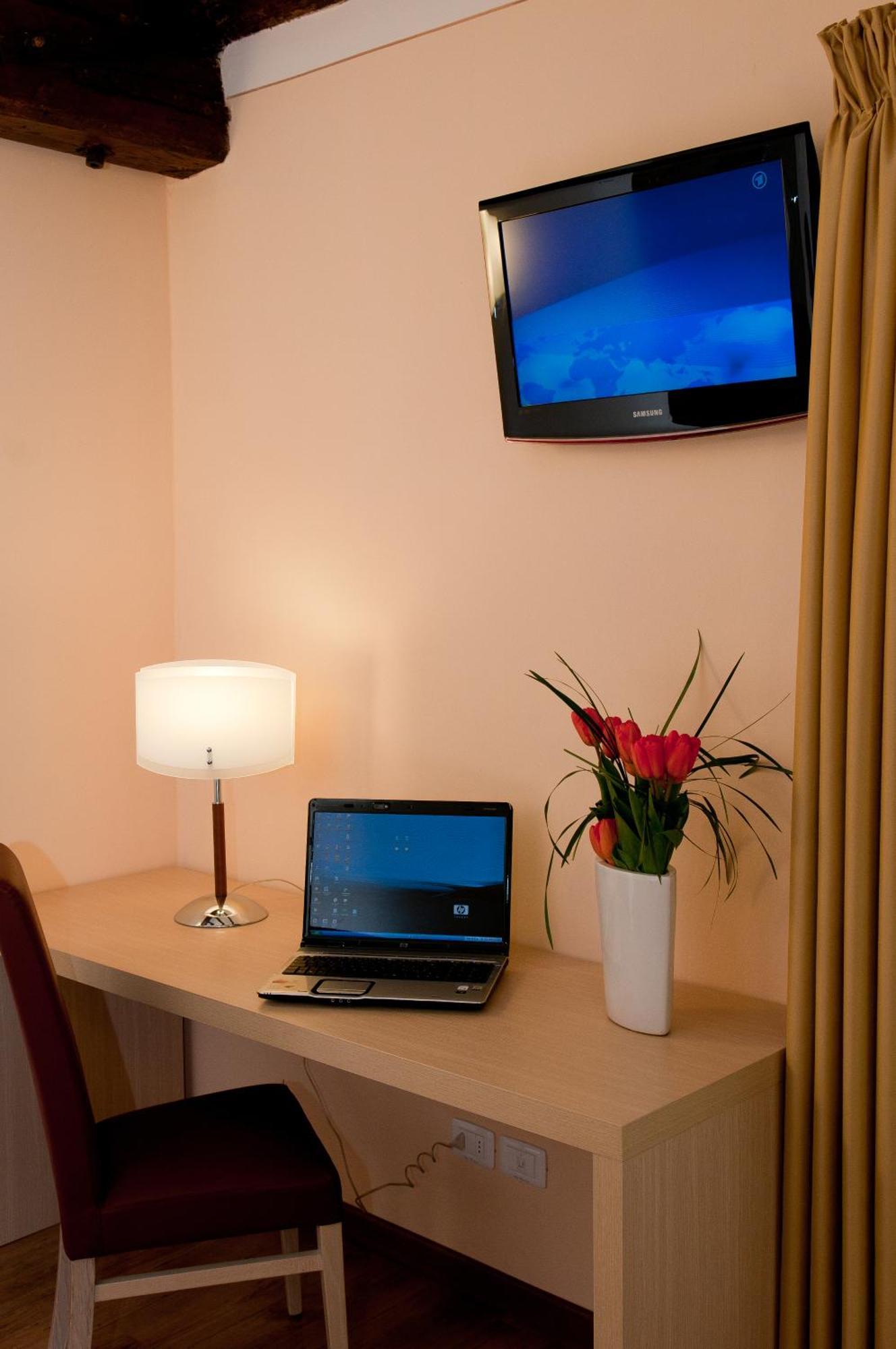 Hotel Villa Maternini Vazzola Zimmer foto