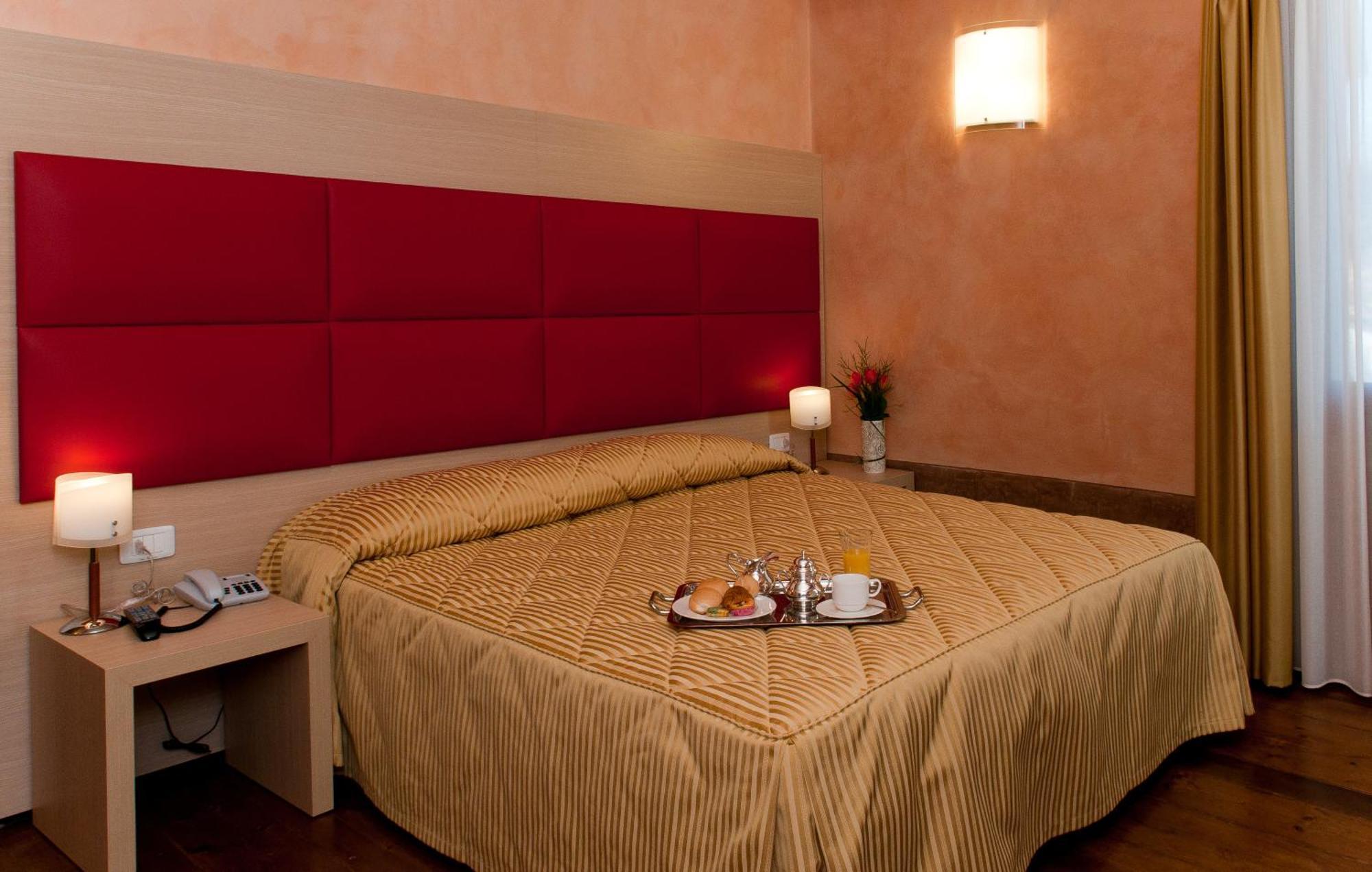 Hotel Villa Maternini Vazzola Zimmer foto