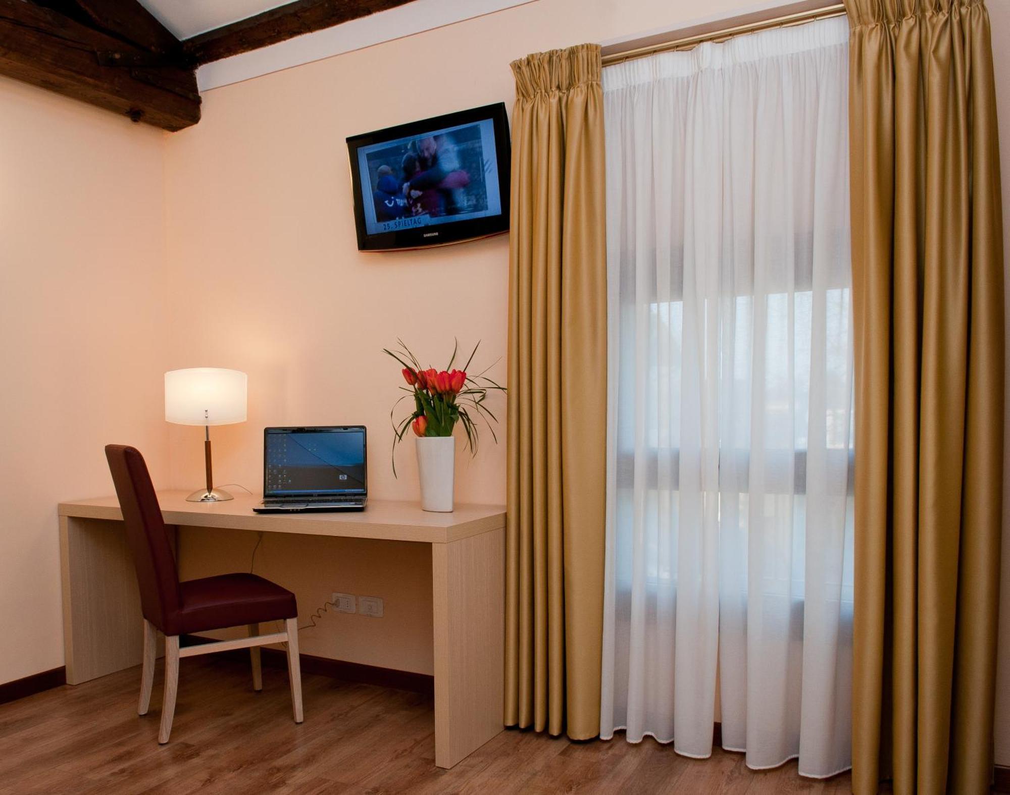 Hotel Villa Maternini Vazzola Zimmer foto