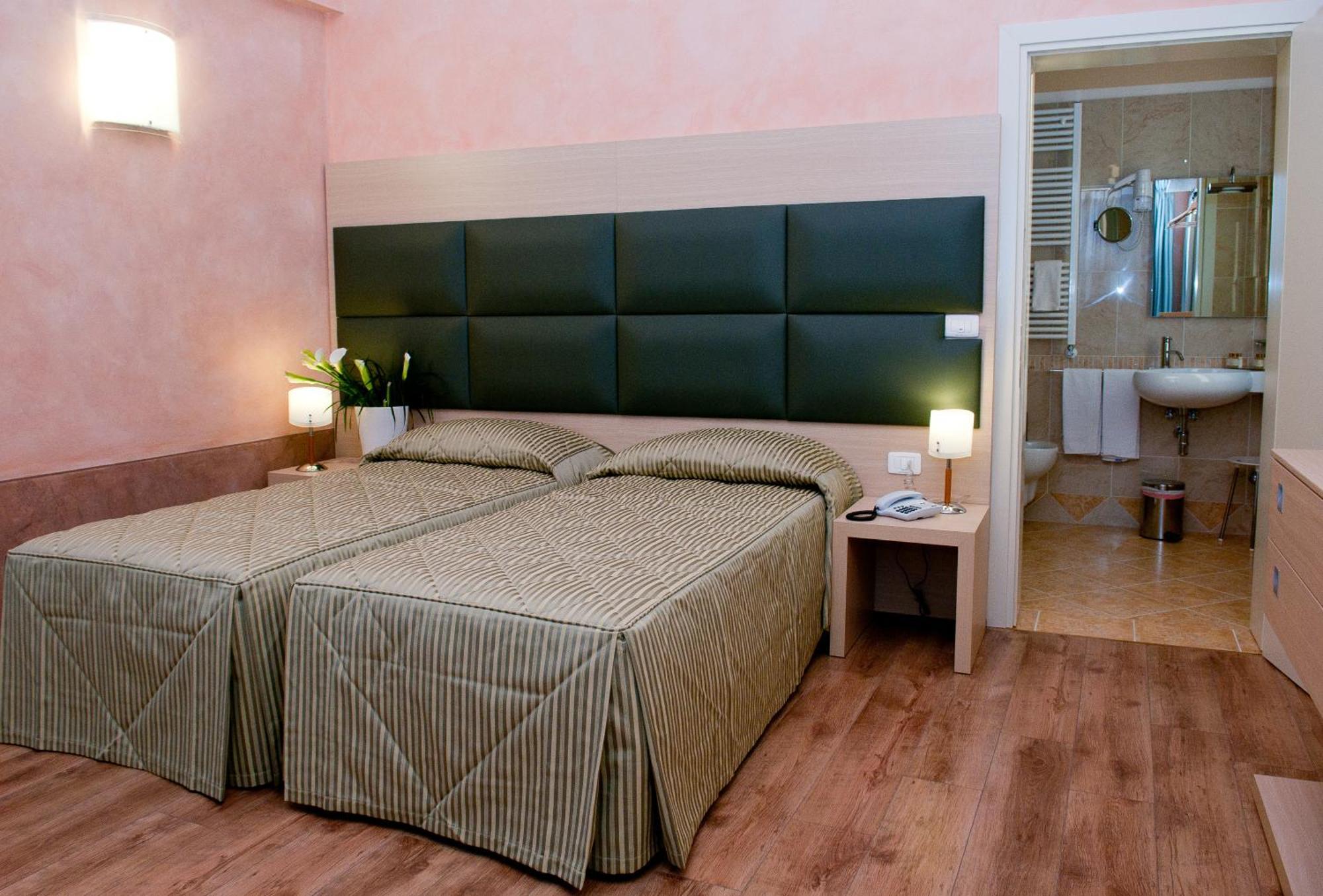 Hotel Villa Maternini Vazzola Zimmer foto