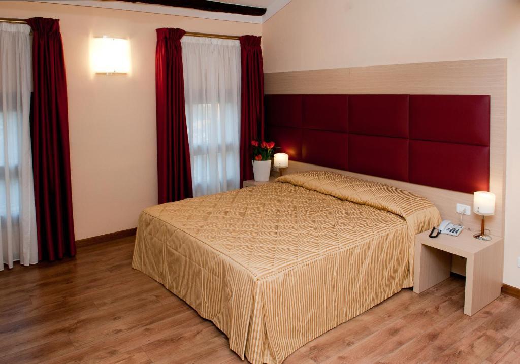 Hotel Villa Maternini Vazzola Zimmer foto